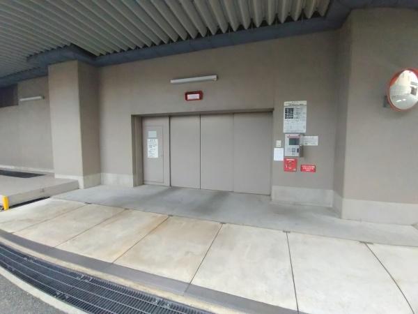 ヴィークタワー南堀江 共用部写真（駐車場）