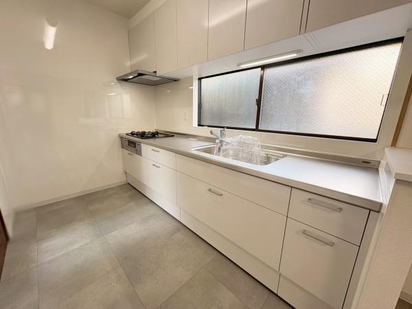 大阪市住之江区安立3丁目　中古戸建 内観写真（キッチン）