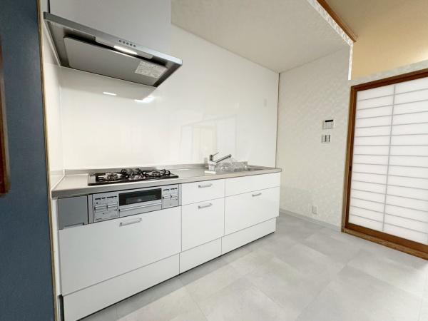 大阪市住之江区安立3丁目　中古戸建 内観写真（キッチン）