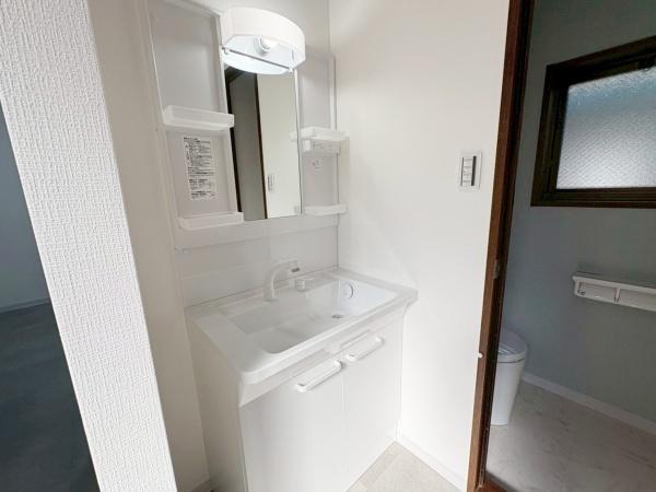 大阪市住之江区安立3丁目　中古戸建 内観写真（洗面台・洗面所）