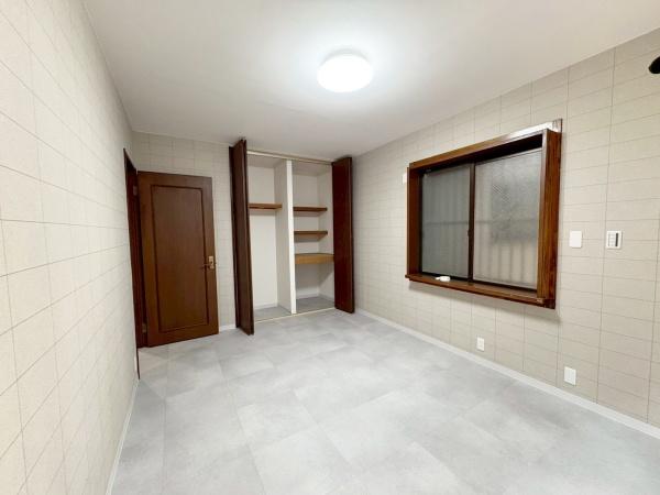 大阪市住之江区安立3丁目　中古戸建 内観写真（リビング以外の居室）