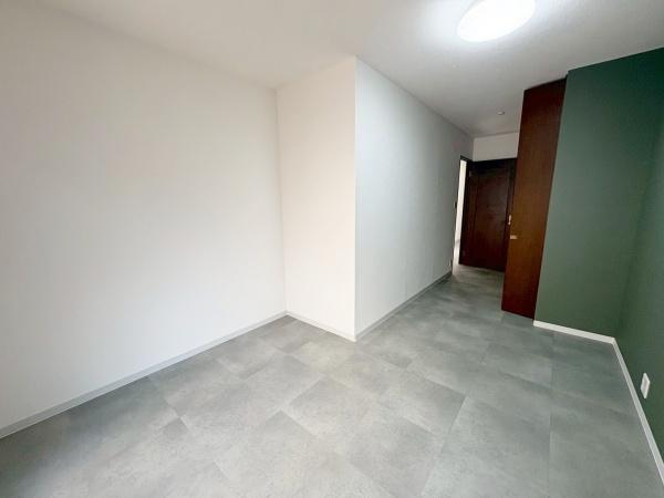 大阪市住之江区安立3丁目　中古戸建 内観写真（リビング以外の居室）