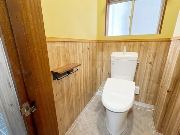 大阪市生野区巽北1丁目　中古戸建 内観写真（トイレ）