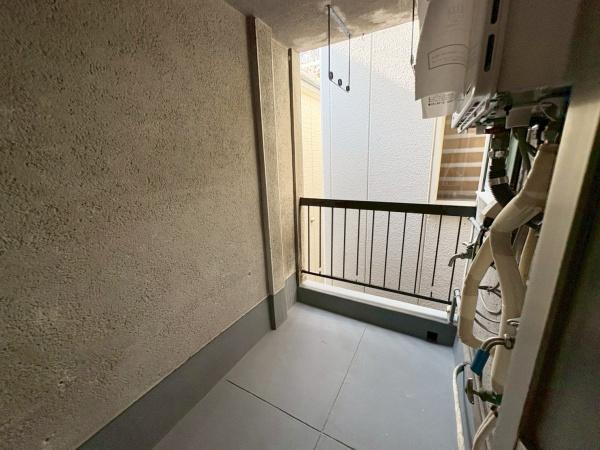 大阪市生野区巽北1丁目　中古戸建 現地写真（バルコニー）