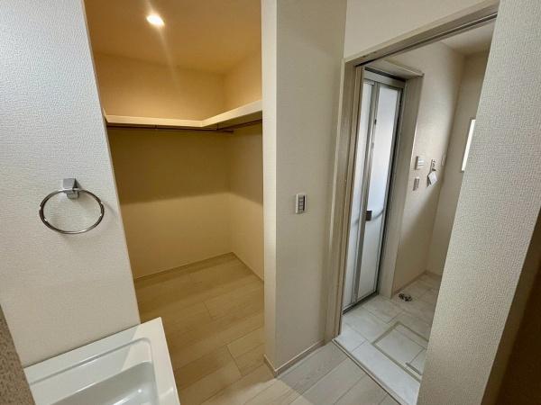 大阪市生野区田島3丁目　新築戸建 内観写真（洗面台・洗面所）