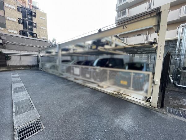 レスタージュ西陣 共用部写真（駐車場）