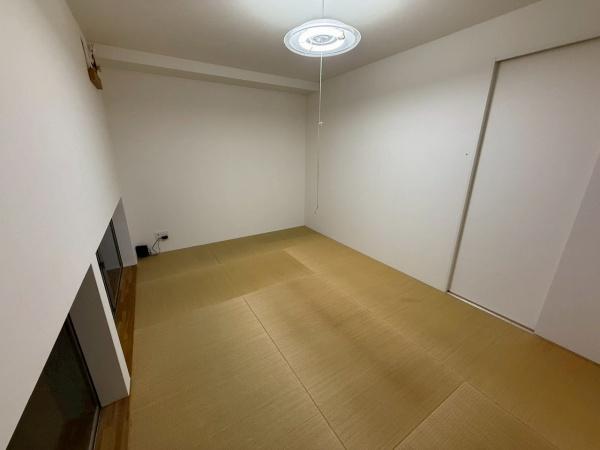 京都市北区紫竹上芝本町　中古戸建 内観写真（リビング以外の居室）