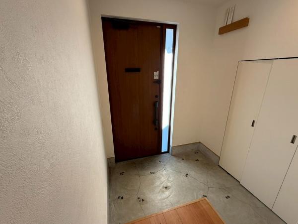 京都市北区紫竹上芝本町　中古戸建 現地写真（玄関）