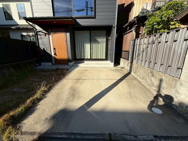京都市北区紫竹上芝本町　中古戸建 現地写真（駐車場）