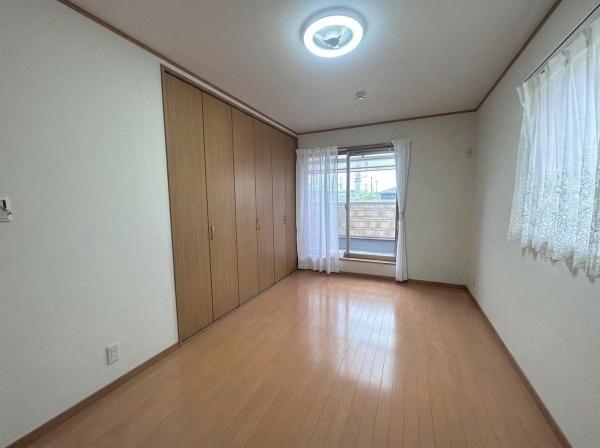 大阪市住吉区南住吉3丁目　中古戸建 内観写真（リビング以外の居室）