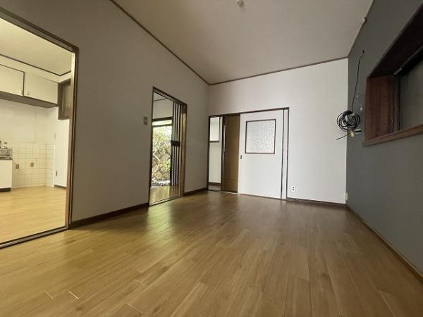 神戸市長田区大谷町2丁目　中古戸建 内観写真（リビング以外の居室）