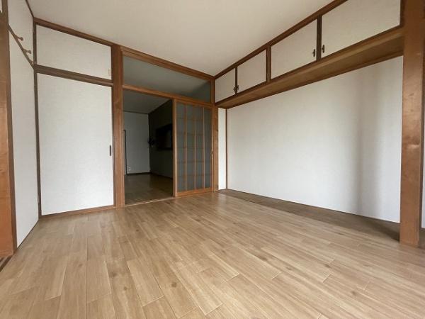 神戸市長田区大谷町2丁目　中古戸建 内観写真（リビング以外の居室）