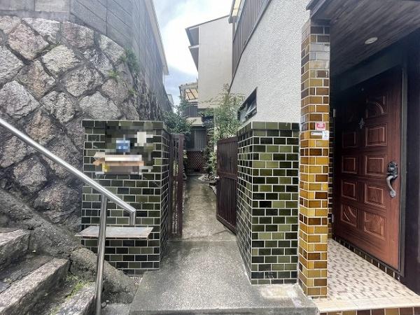 神戸市長田区大谷町2丁目　中古戸建 現地写真（玄関）