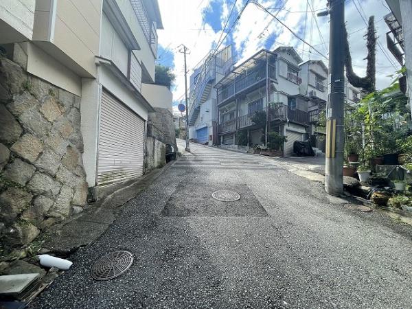 神戸市長田区大谷町2丁目　中古戸建 現地写真（前面道路含む現地写真）