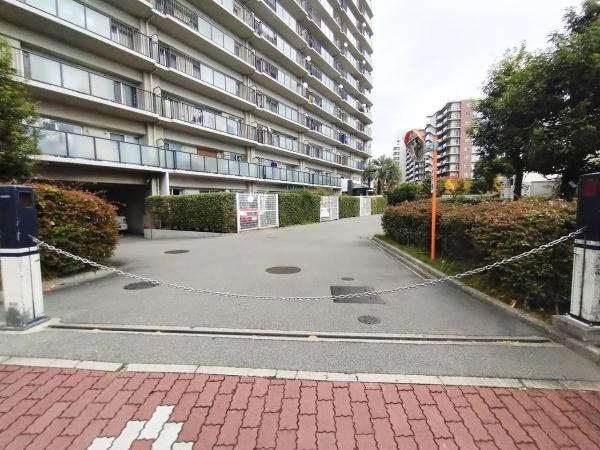 マイシティおおさか2番館 共用部写真（駐車場）