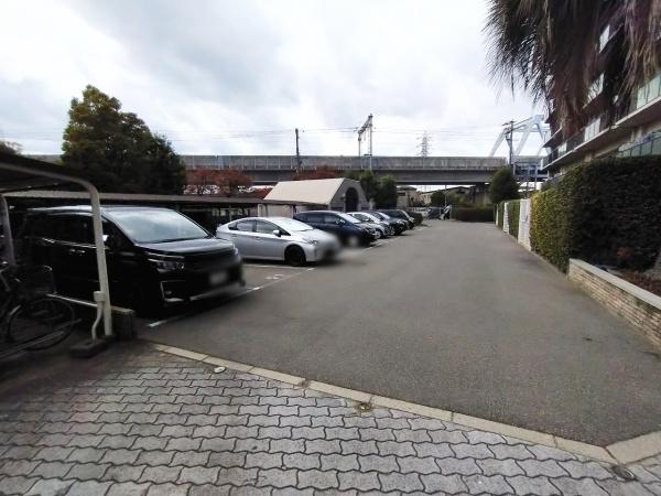 マイシティおおさか2番館 共用部写真（駐車場）