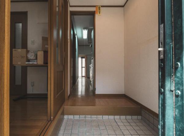 京都市中京区西ノ京左馬寮町　中古戸建 現地写真（玄関）