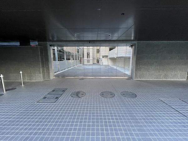 ローレルコート京都御所東 共用部写真（駐車場）