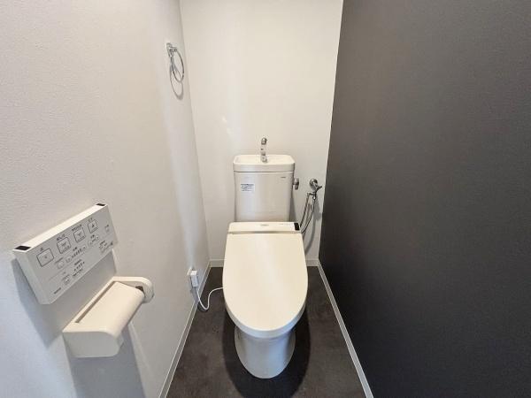 シャルム堺 内観写真（トイレ）