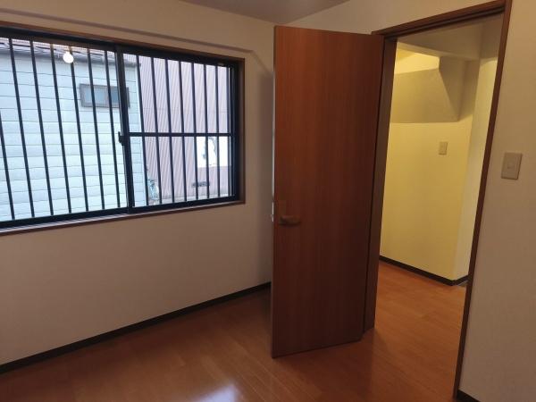 京都市南区西九条大国町　中古戸建 内観写真（リビング以外の居室）