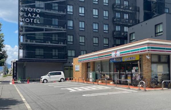 京都市南区西九条大国町　中古戸建 コンビニ