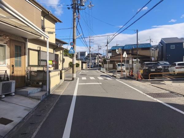京都府京都市山科区音羽前出町 現地写真（前面道路含む現地写真）