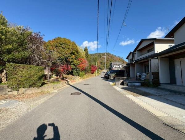 京都市右京区鳴滝般若寺町　中古戸建 現地写真（前面道路含む現地写真）