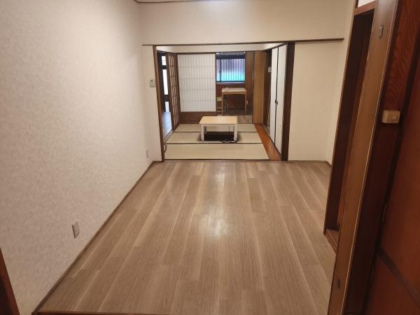 京都市上京区真盛町　中古戸建 内観写真（リビング以外の居室）