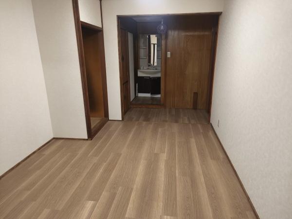 京都市上京区真盛町　中古戸建 内観写真（リビング以外の居室）