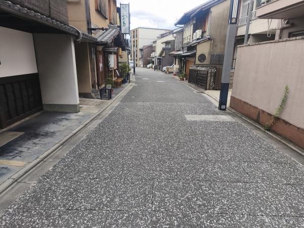 京都市上京区真盛町　中古戸建 現地写真（前面道路含む現地写真）