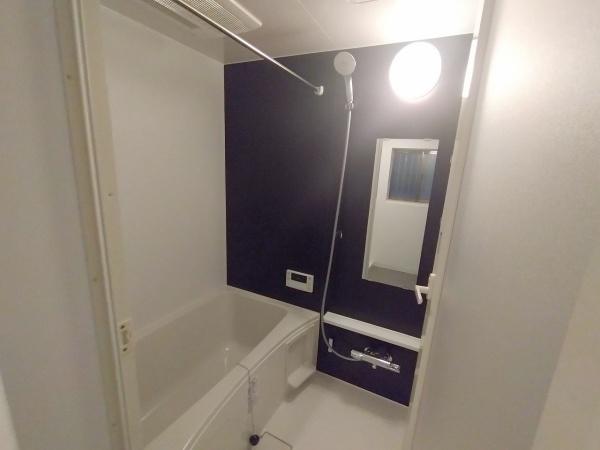 大阪市淀川区西三国3丁目　中古戸建 内観写真（浴室）