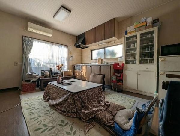 上京区仁和寺街道御前通西入下横町　中古戸建 内観写真（リビング）