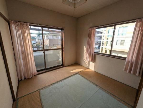 上京区仁和寺街道御前通西入下横町　中古戸建 内観写真（リビング以外の居室）