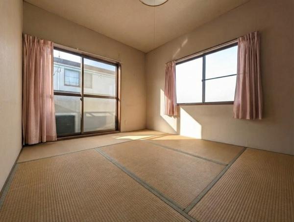 上京区仁和寺街道御前通西入下横町　中古戸建 内観写真（リビング以外の居室）