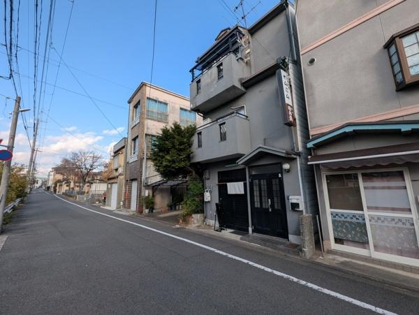 上京区仁和寺街道御前通西入下横町　中古戸建 現地写真（前面道路含む現地写真）