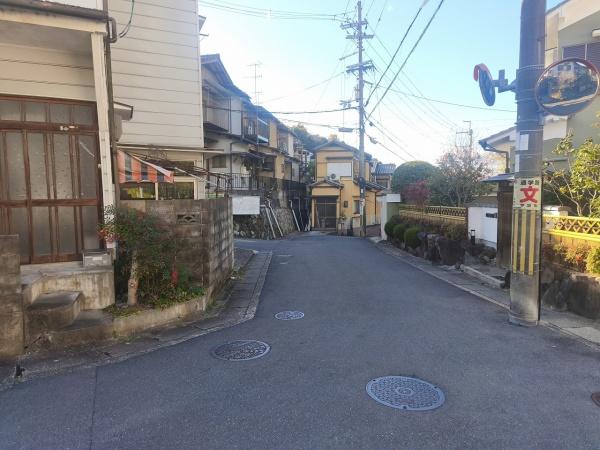 宇治市木幡南山　中古戸建 現地写真（前面道路含む現地写真）