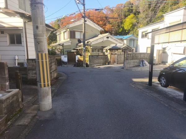 宇治市木幡南山　中古戸建 現地写真（前面道路含む現地写真）