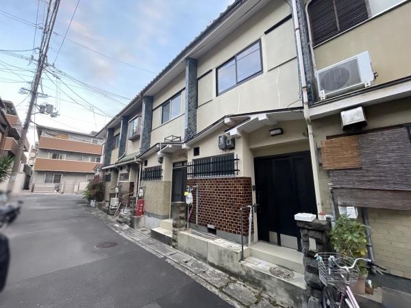 京都市右京区西京極堤下町　中古テラスハウス 現地写真（前面道路含む現地写真）