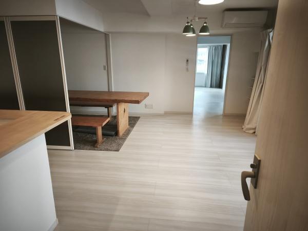 キャピタルコータス堀川 内観写真（リビング）