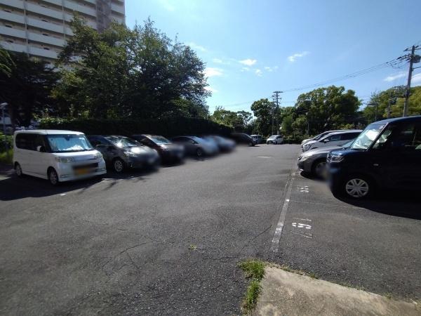 天保山第五コーポ1号棟 共用部写真（駐車場）