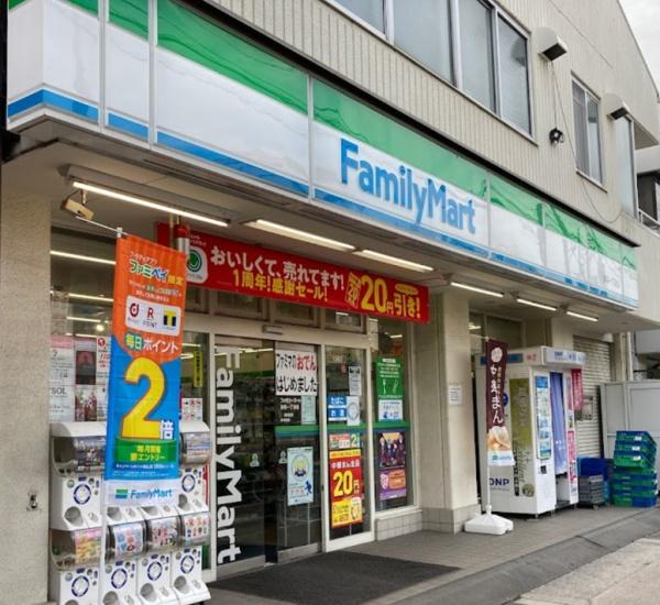 キングスクエアヴィルジア大阪 コンビニ