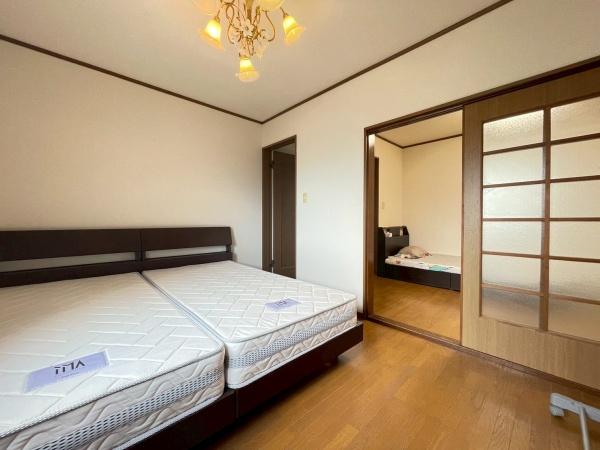 大阪市平野区加美鞍作1丁目　中古戸建 内観写真（リビング以外の居室）