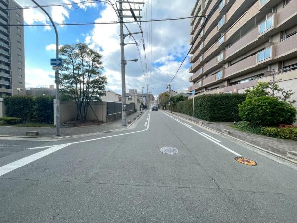 大阪市平野区加美鞍作1丁目　中古戸建 現地写真（前面道路含む現地写真）