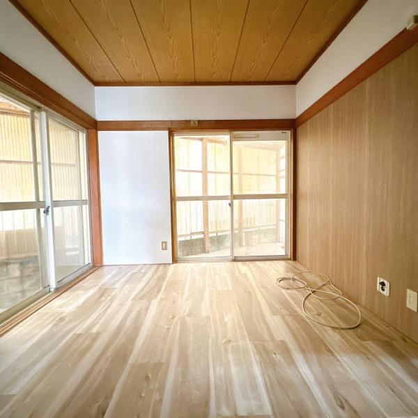 羽曳野市はびきの4丁目　中古戸建 内観写真（リビング以外の居室）