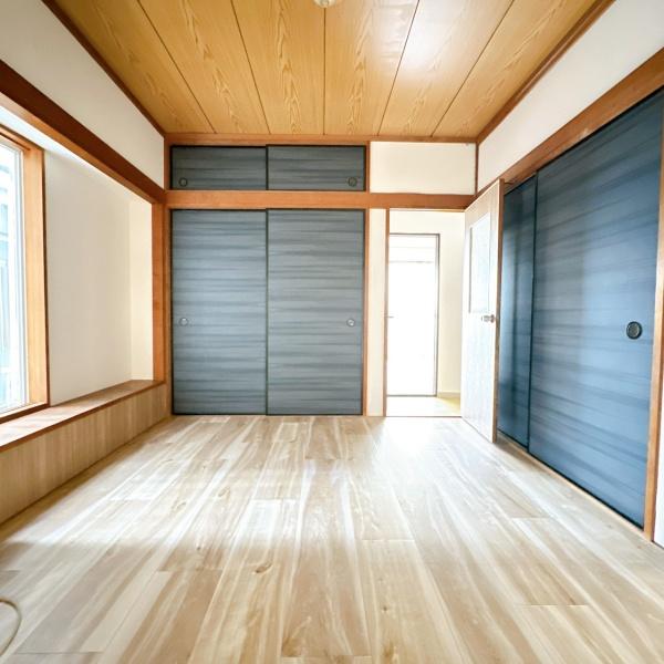 羽曳野市はびきの4丁目　中古戸建 内観写真（リビング以外の居室）
