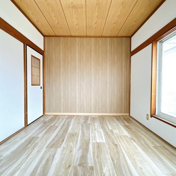 羽曳野市はびきの4丁目　中古戸建 内観写真（リビング以外の居室）