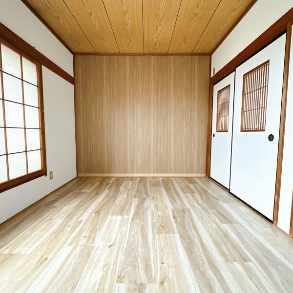 羽曳野市はびきの4丁目　中古戸建 内観写真（リビング以外の居室）