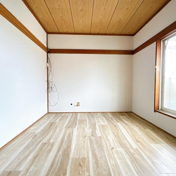 羽曳野市はびきの4丁目　中古戸建 内観写真（リビング以外の居室）