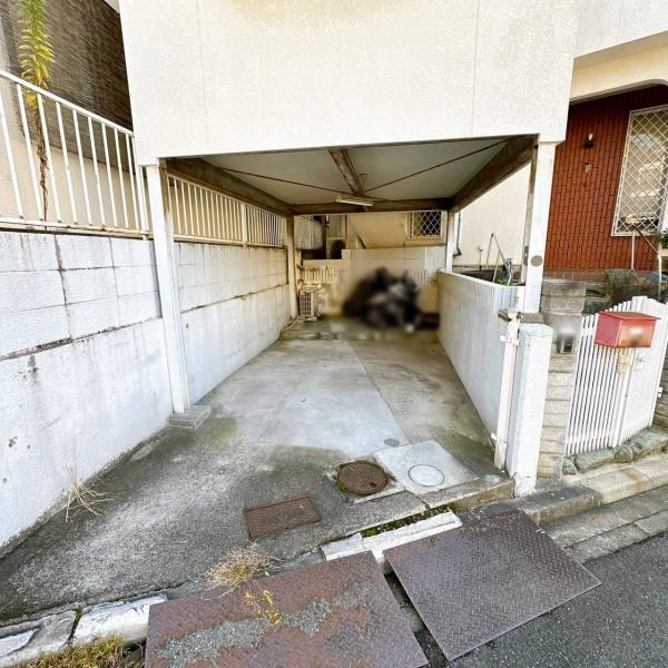 羽曳野市はびきの4丁目　中古戸建 現地写真（駐車場）