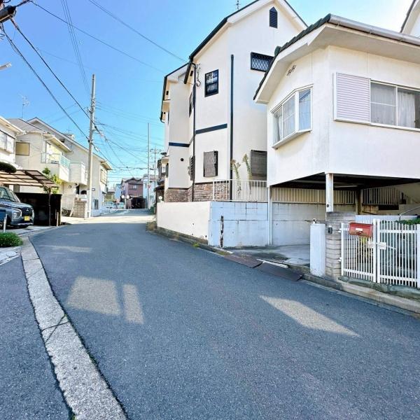 羽曳野市はびきの4丁目　中古戸建 現地写真（前面道路含む現地写真）